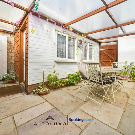 Apartment Calm & Comfortable One Bedroom With Shared Garden In Bishopsworth By Altoluxo