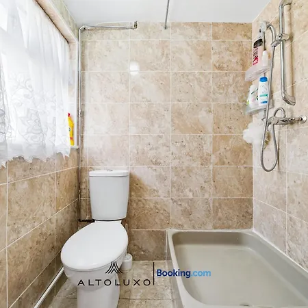 Apartment Calm & Comfortable One Bedroom With Shared Garden In Bishopsworth By Altoluxo