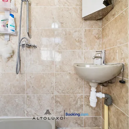 Apartment Calm & Comfortable One Bedroom With Shared Garden In Bishopsworth By Altoluxo *