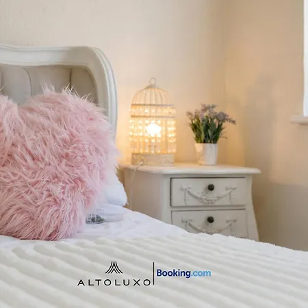 Calm & Comfortable One Bedroom With Shared Garden In Bishopsworth By Altoluxo Bristol